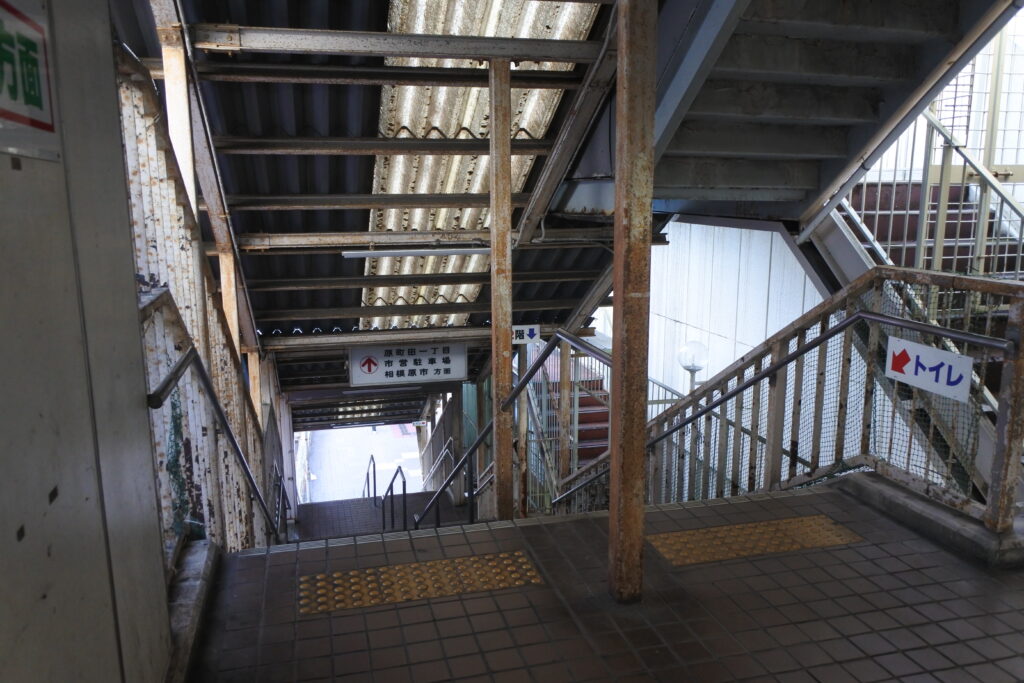 JR町田駅から宗保院までの徒歩でのアクセス・経路案内(階段)