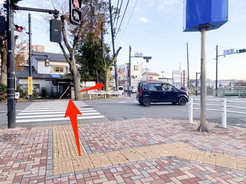 JR町田駅から宗保院までの徒歩でのアクセス・経路案内(右手の横断歩道)